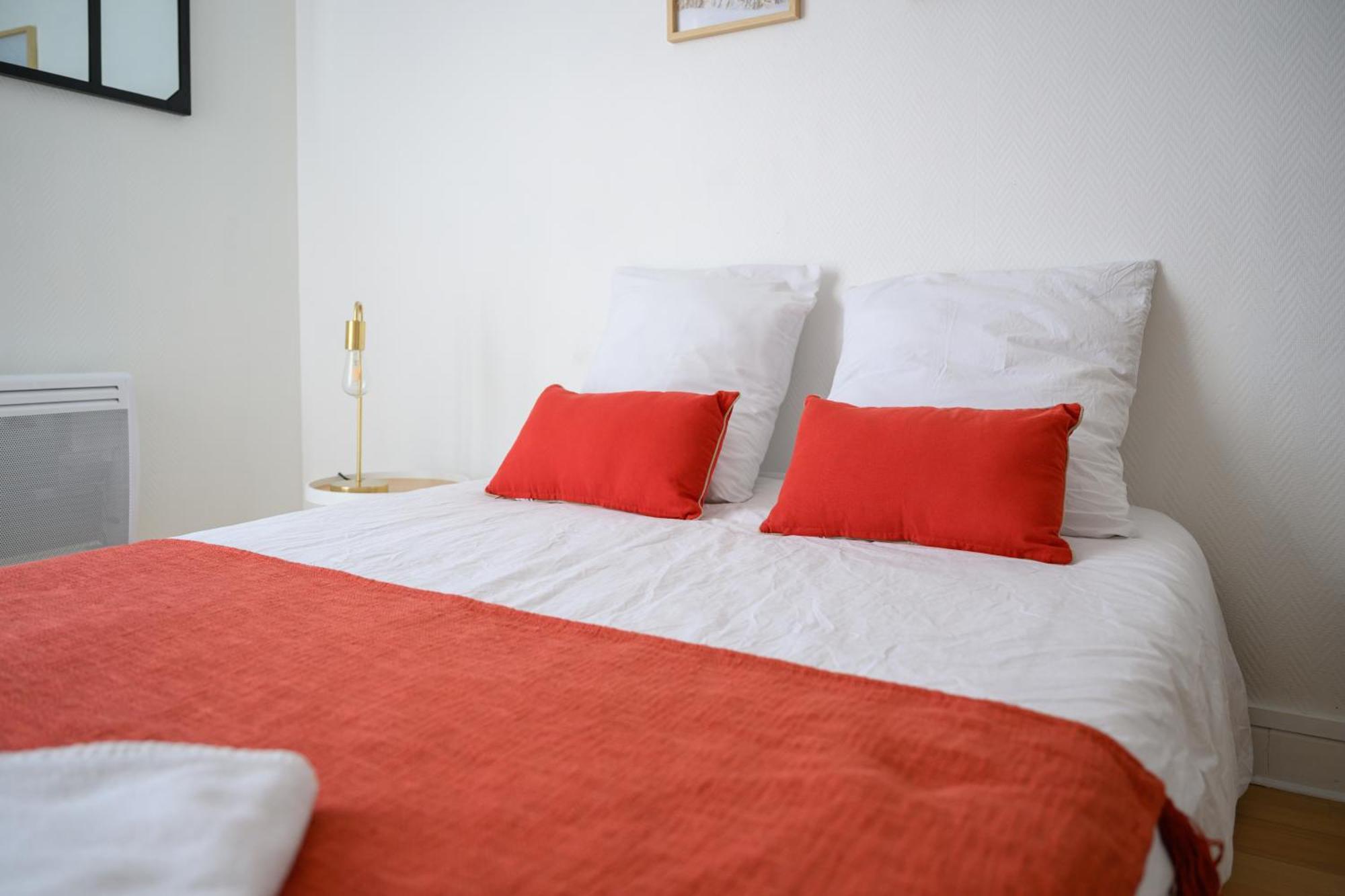 Grand Appartement Avec Balcon Hyper - Centre 塔布 外观 照片