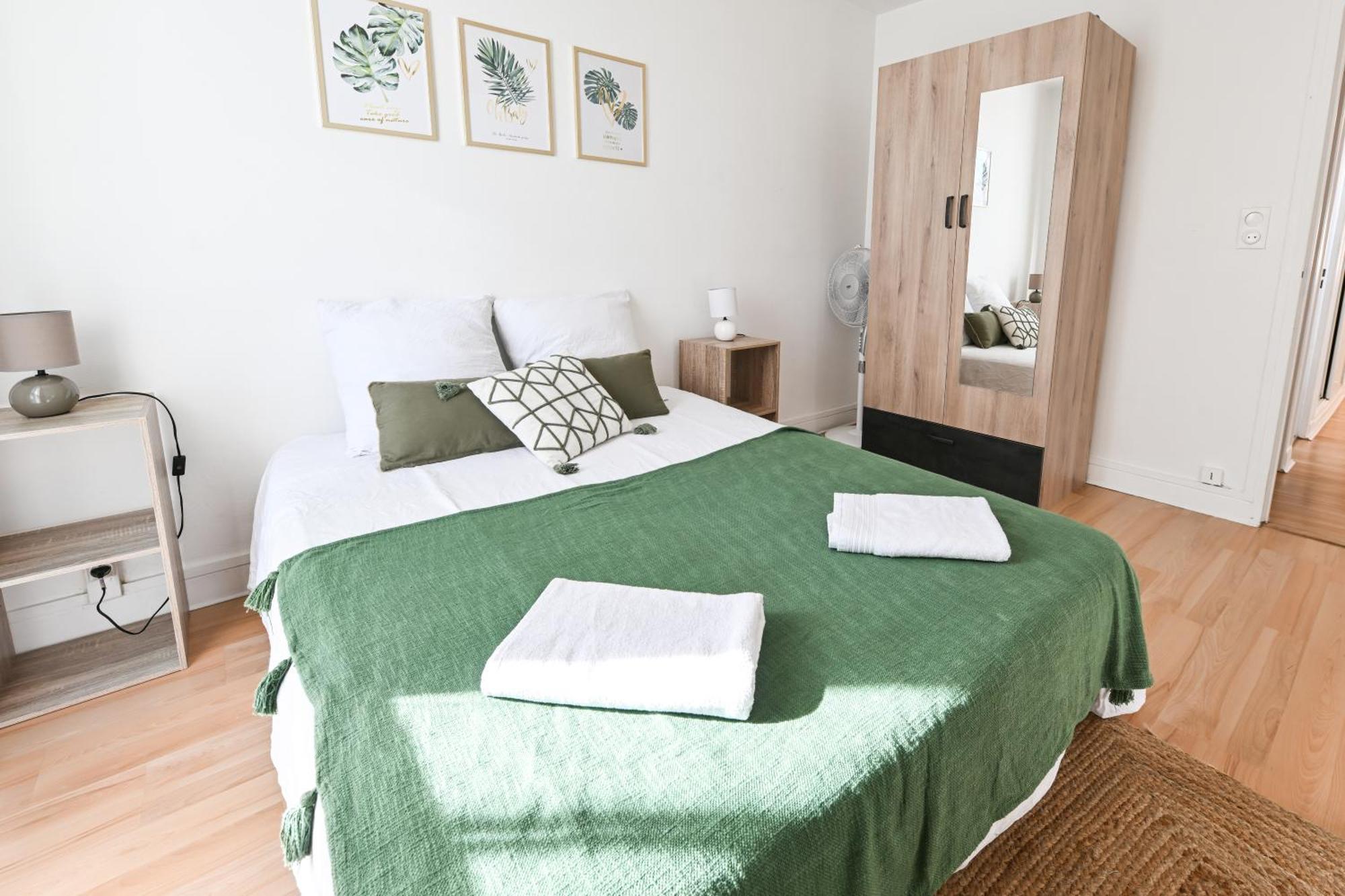 Grand Appartement Avec Balcon Hyper - Centre 塔布 外观 照片
