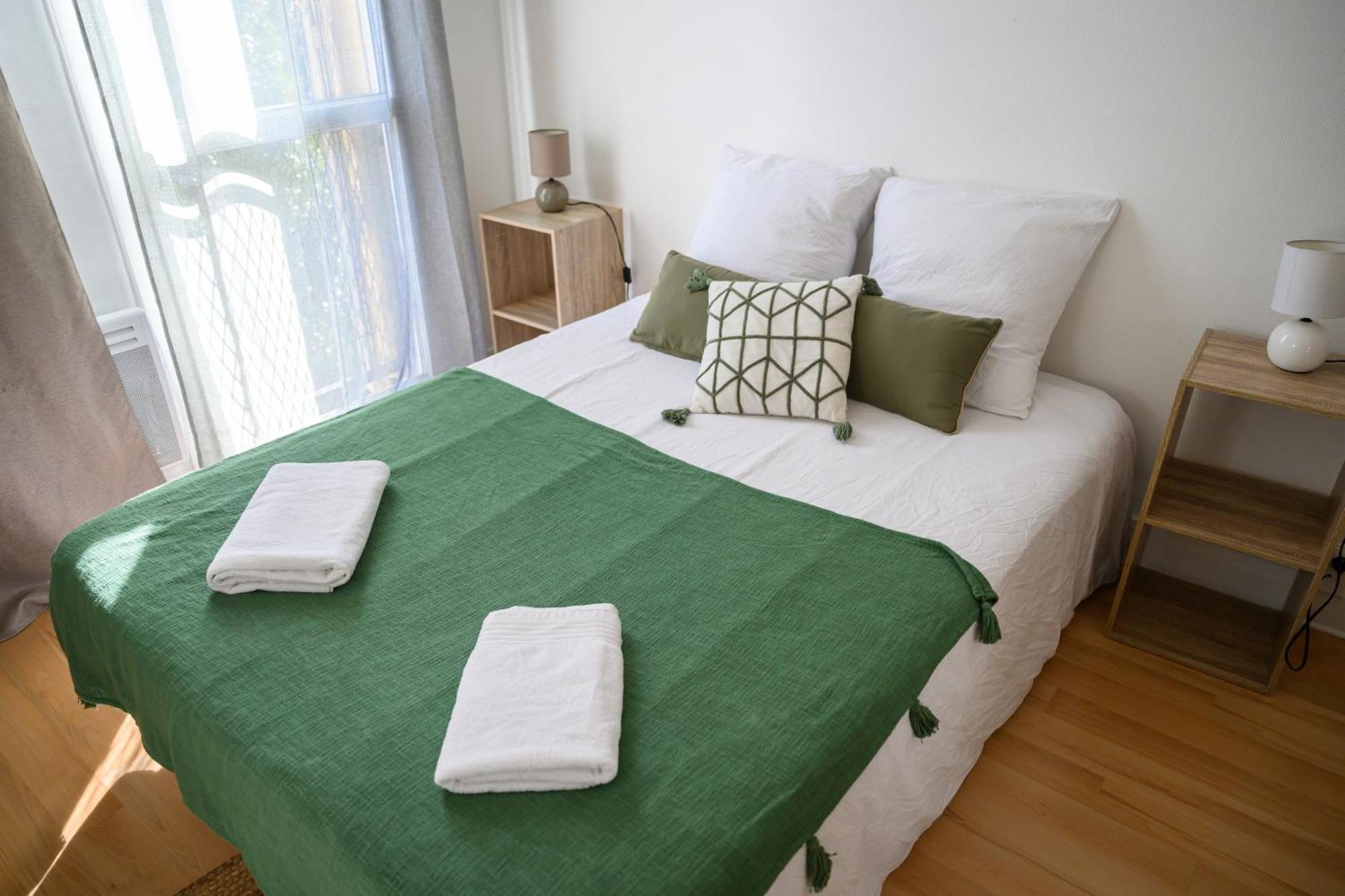 Grand Appartement Avec Balcon Hyper - Centre 塔布 外观 照片